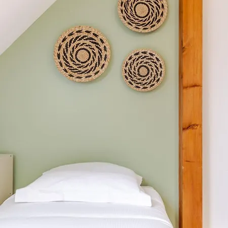 - New - Spacious, Quiet, Parking, Clim